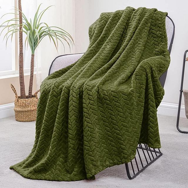 Exclusivo Mezcla Large Flannel Fleece Throw Blanket, Soft Jacquard Weave Leaves Pattern Blanket (50" x 70", Olive Green) - Cozy, Warm, Lightweight and Decorative