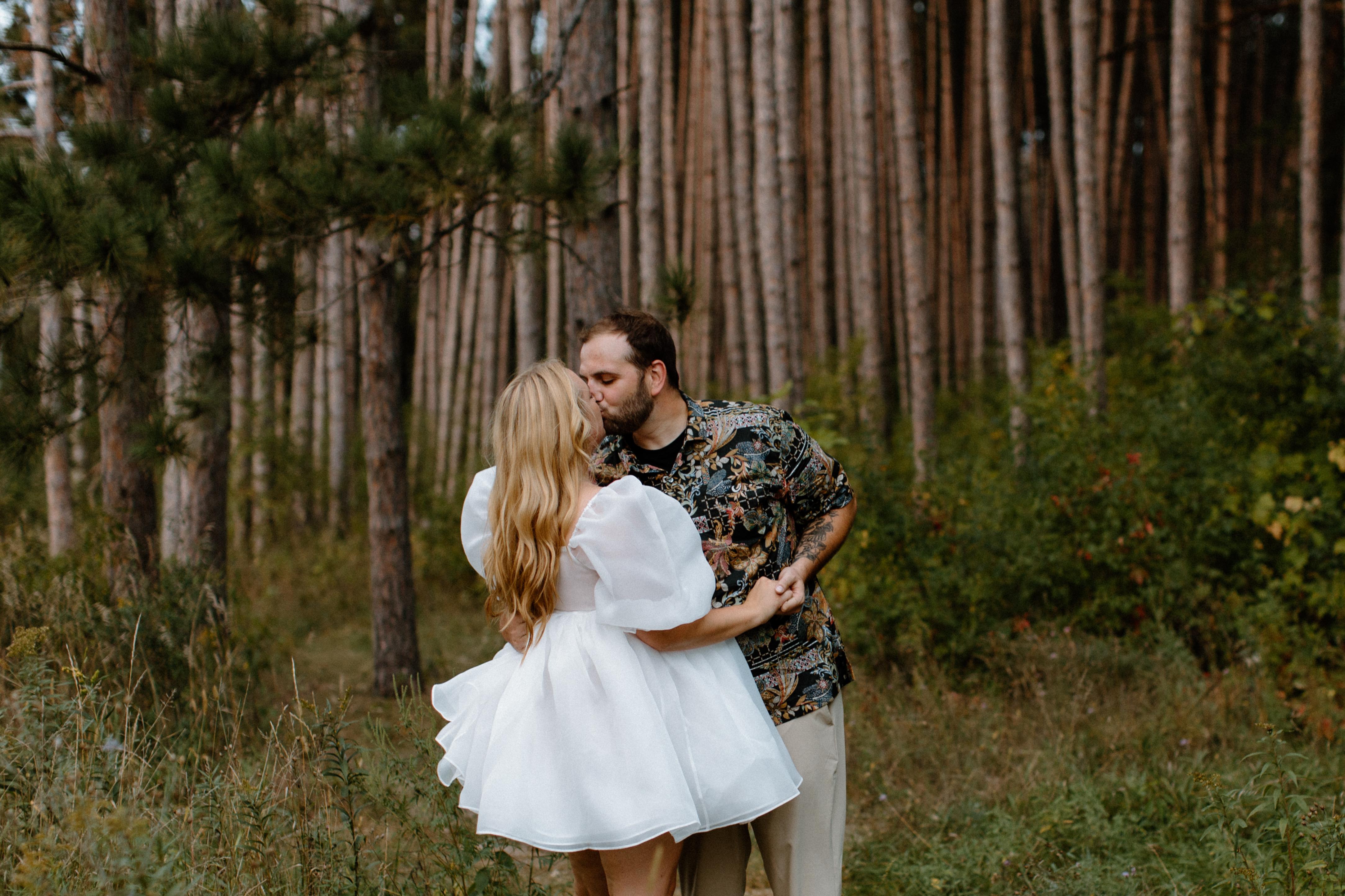 The Wedding Website of Daniel Schmidt and Shelby LeRoy