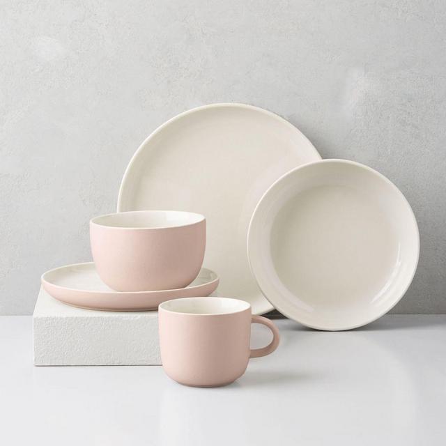 Kaloh Dinnerware, Set of 20, Pink