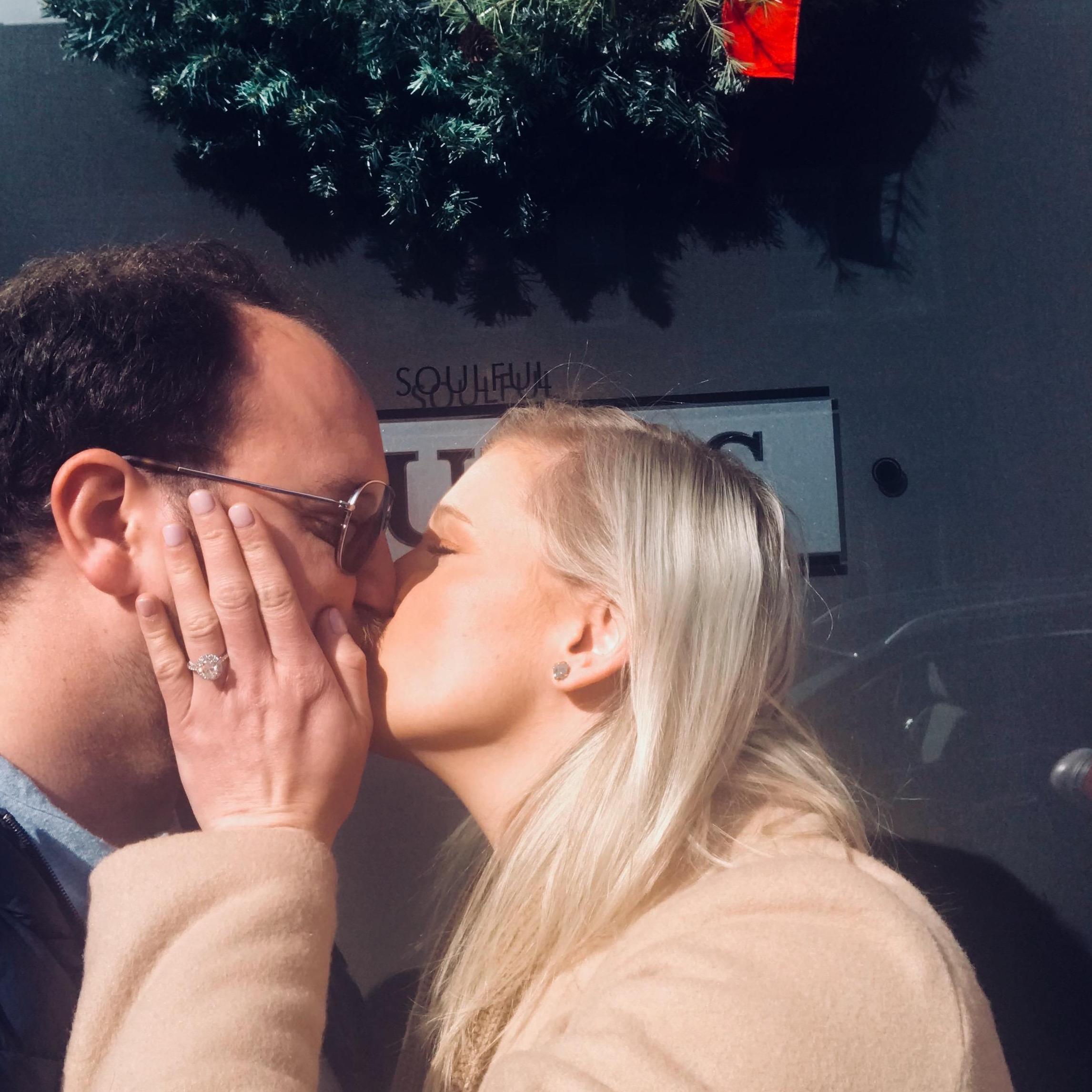 <3