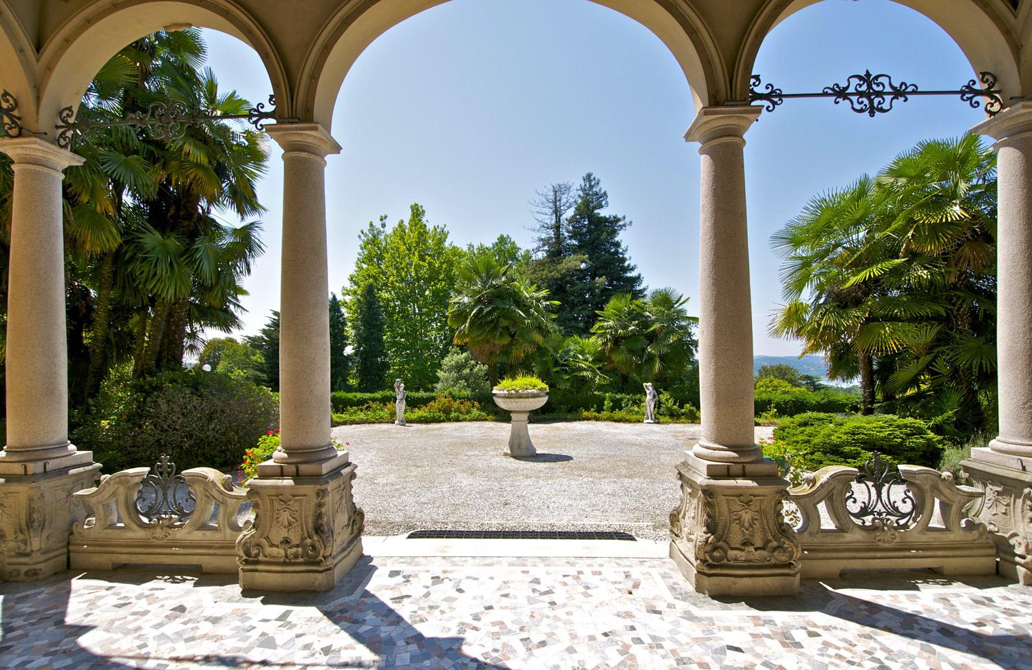 The Wedding Website of Valentina Conca and Luca Launer