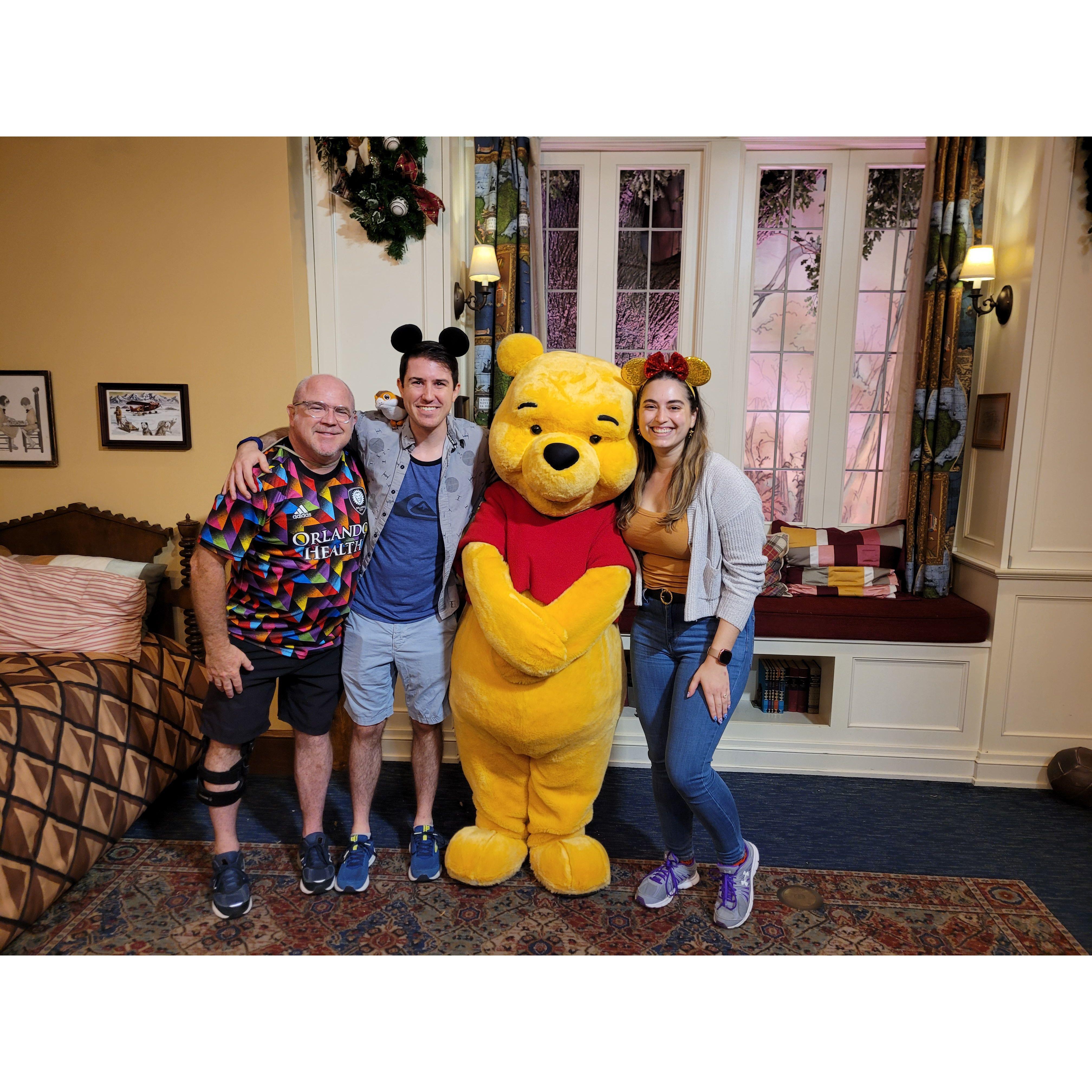 Meeting Winnie the Pooh in Disney, a dream come true for Julie!