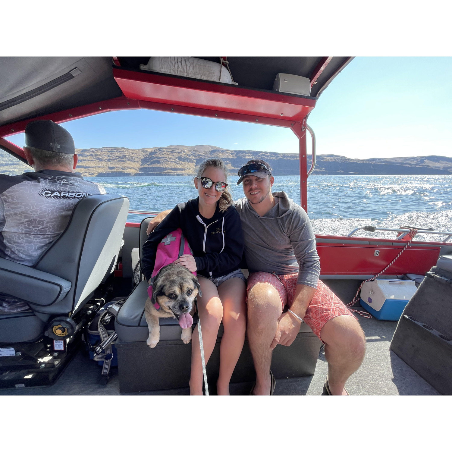 Boating at Vantage with Jessica's family and of course Lilo, in August 2021.