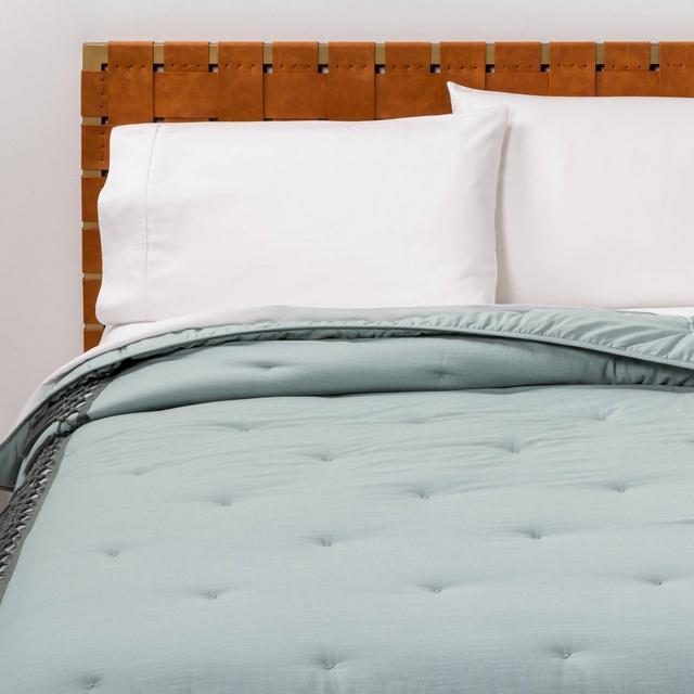 Full/Queen Macrame' Tassel Tufted Quilt Blue - Opalhouse™