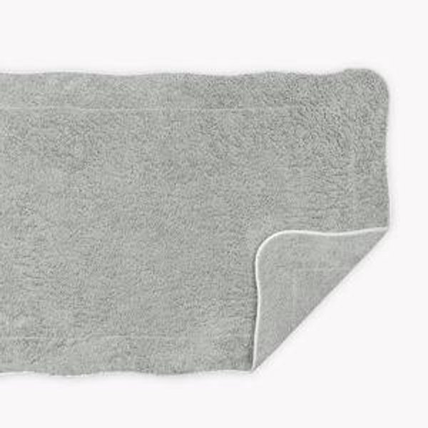 MATOUK Cairo Wave Tub Mat - Pool and White