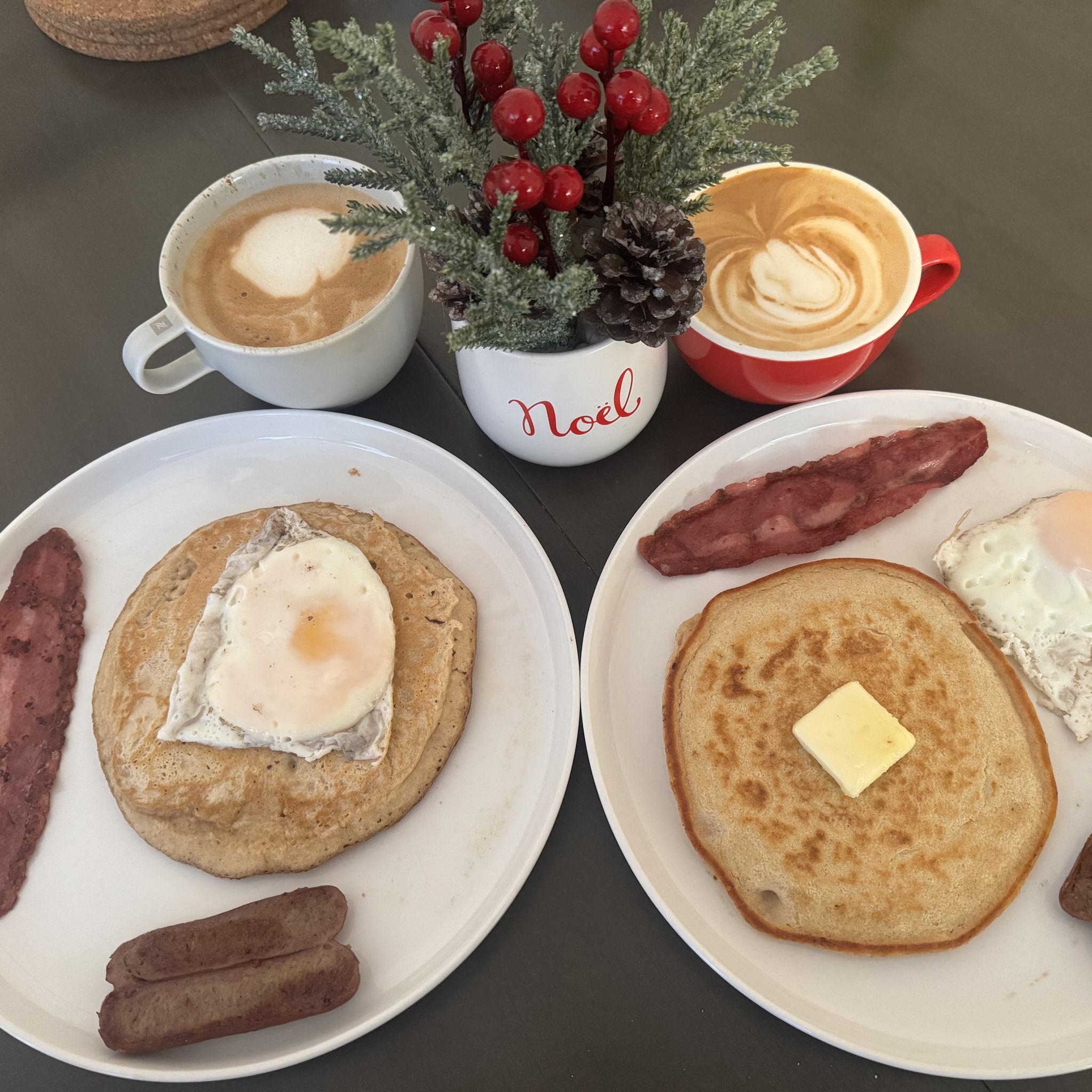 One of the things that we love the most is the daily homemade breakfast by A and hot latte by E. :)