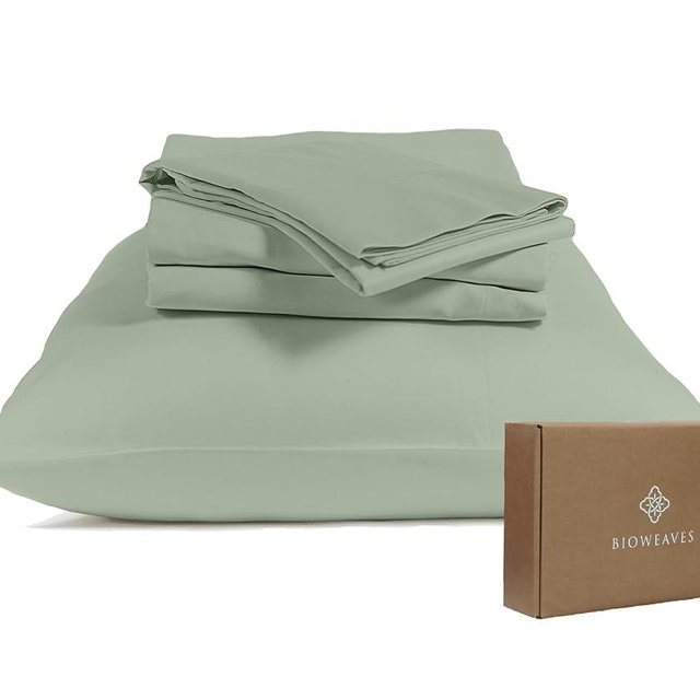 BIOWEAVES 100% Organic Cotton Sheets, 300 Thread Count 4-Piece GOTS Certified Bed Sheet Set Fits Mattress Upto 17" Deep Pocket, Soft & Silky Sateen Weave (Queen, Basil)