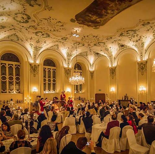 Honeymoon Mozart Dinner For Two in Salzburg!