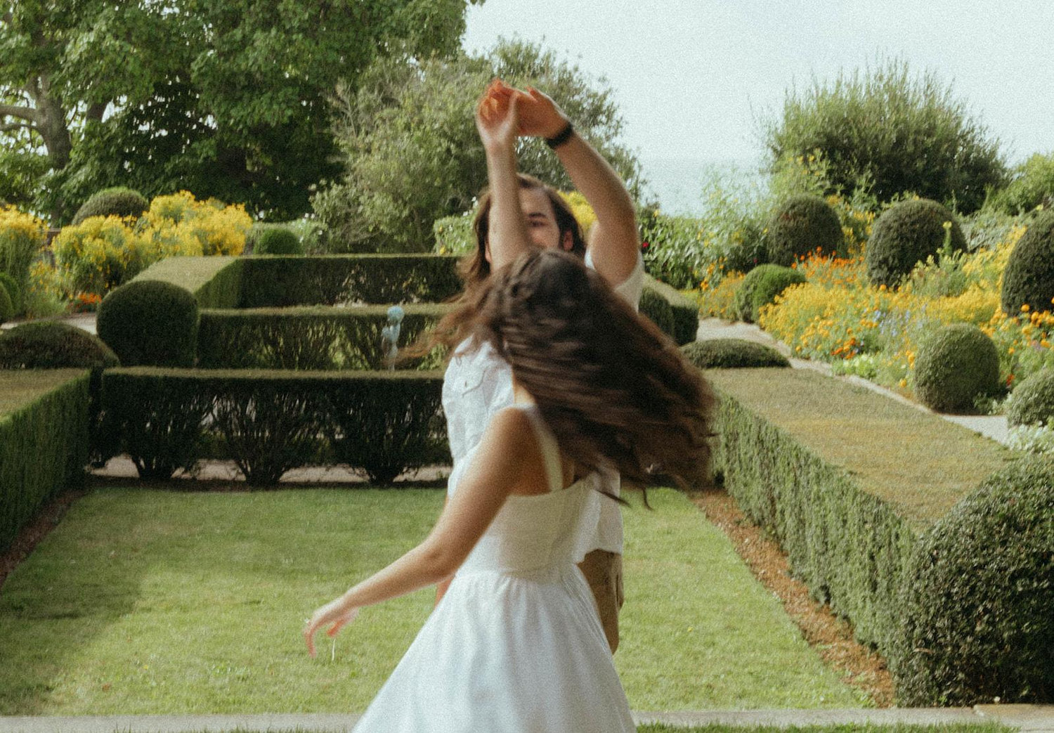 The Wedding Website of Riley O’Luanaigh and Nicholas Fox