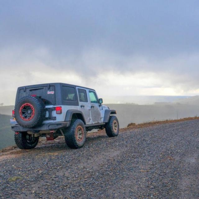 4x4 SUV Rental