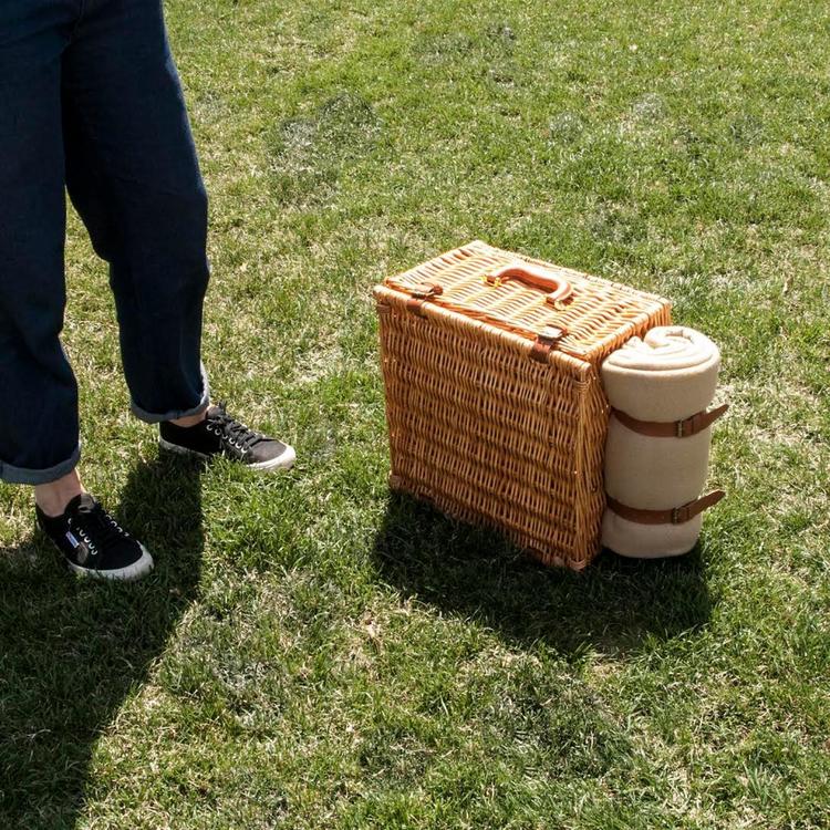 Picnic at Ascot, 2-Person Gazebo Cheshire Basket with Coffee Set