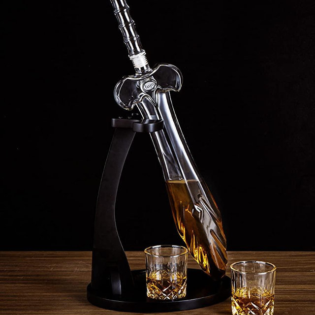 LUJII Heroic Sword Whiskey Decanter Set for Real Men, Hand Blown Liquor Dispenser with 2 Glasses & Wooden Tray, Alcohol Holder for Bourbon, Scotch or Brandy, Gift for Dad, Husband or Boyfriend, 850ml