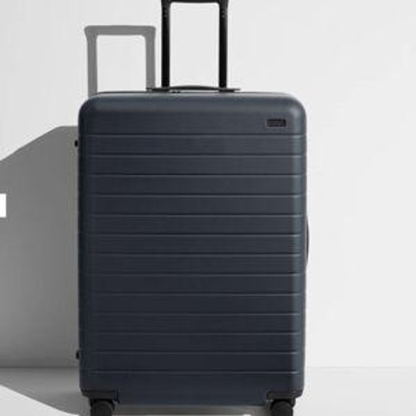 The Large Suitcase in Navy Blue | Away