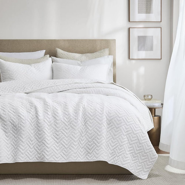 palassio White 100% Cotton Quilt King Size Bedding Sets with 2 Pillow Shams, Lightweight Textured Farmhouse Country Bedspread Soft Shabby Chic Patterned Coverlet for All Season, 3 Pieces