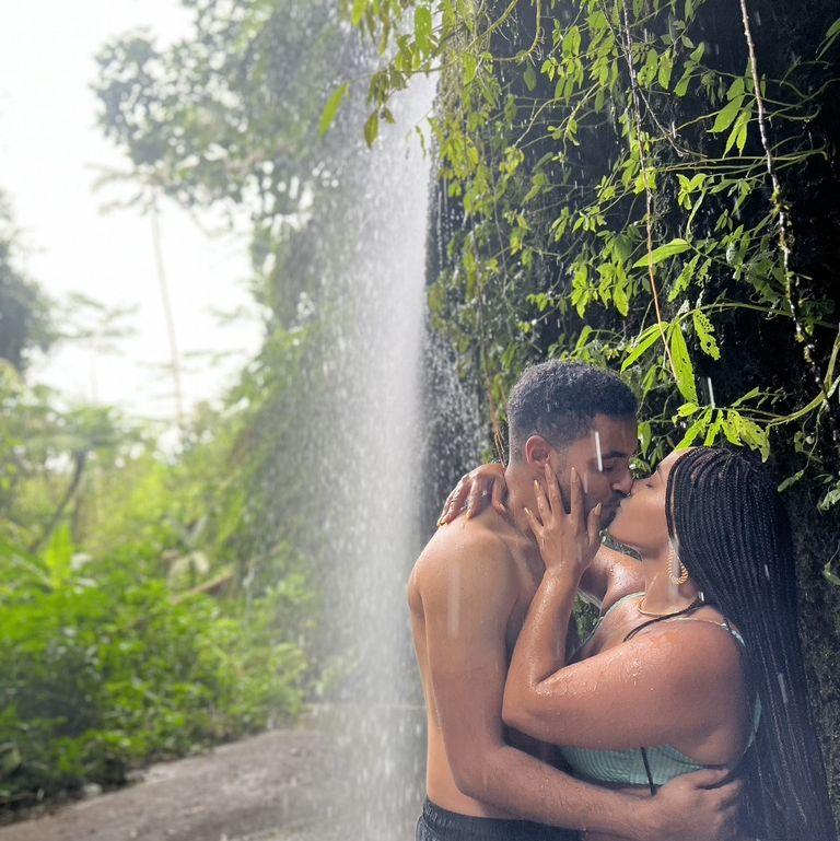 Jungle kisses in Bali