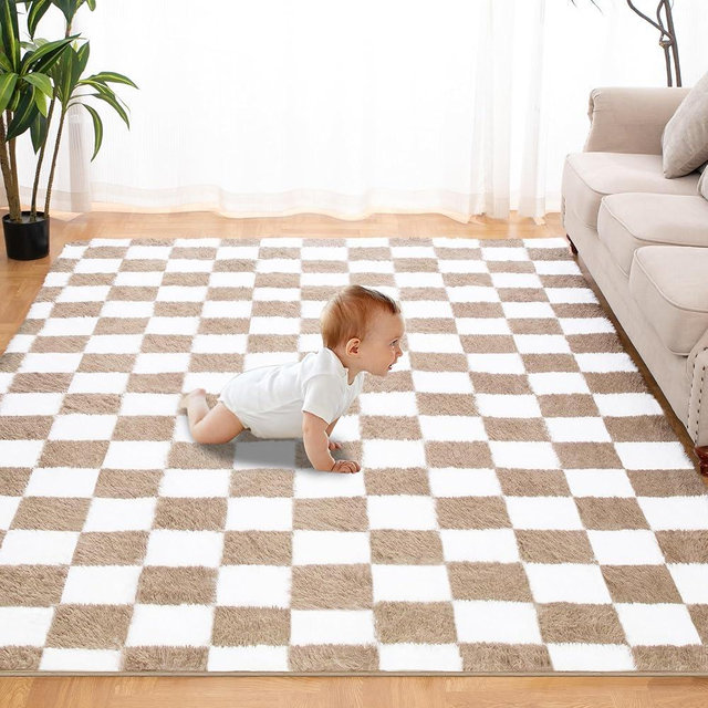 Super Soft Rug for Bedroom, 5x7 Ft Beige and White Area Rug Classic Checkered Shaggy Rug Anti-Skid High Pile Soft Fluffy Rug Fuzzy Carpet for Living Room Bedroom Kids Room Nursery, Dorm Home Decor