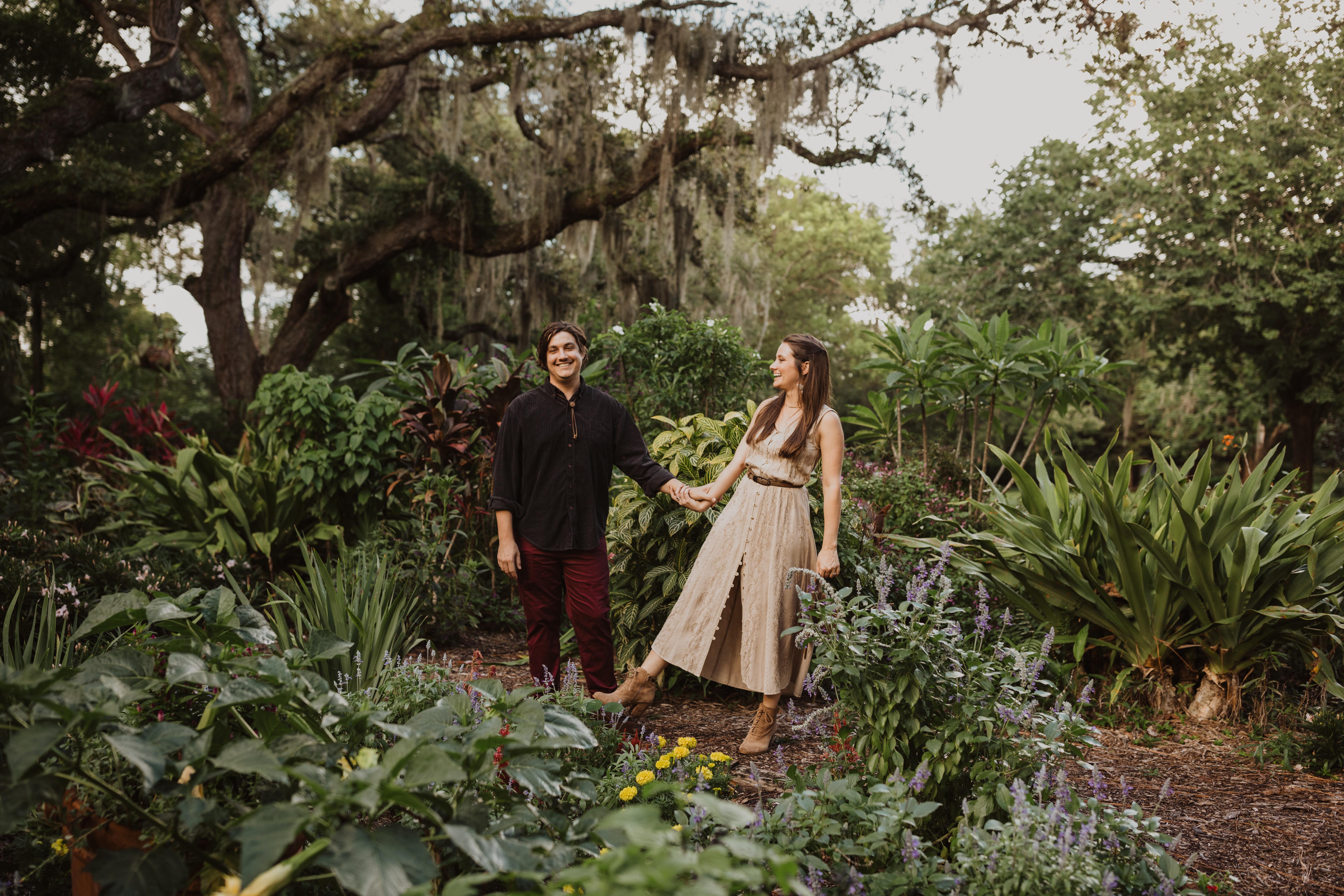 The Wedding Website of Amanda Lindsay and Greyson Charnock