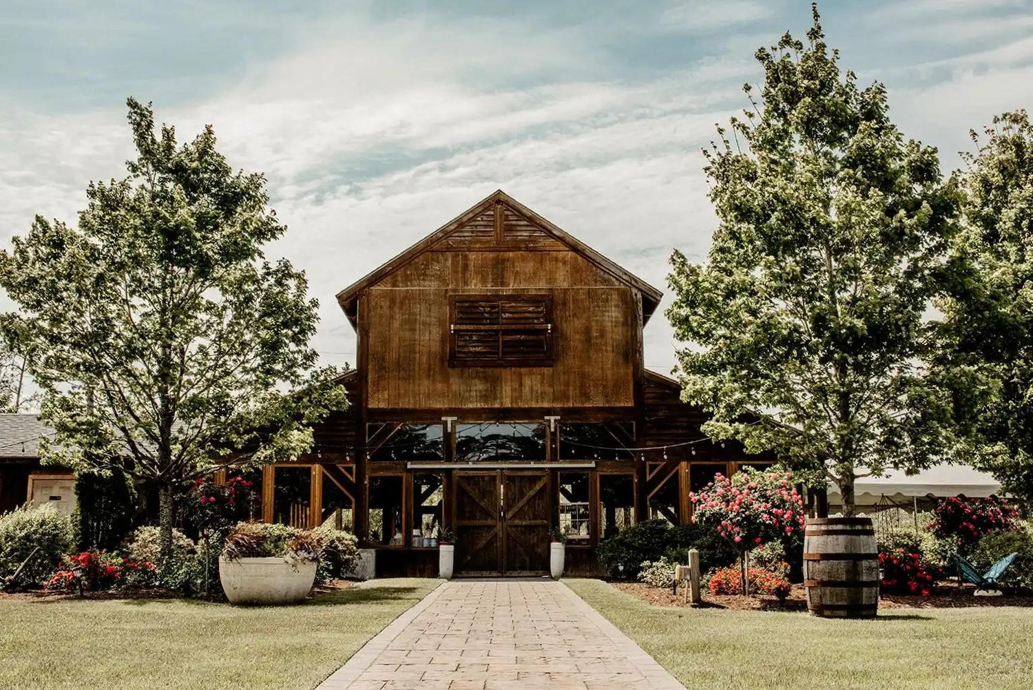 The Wedding Website of Jordan Pennypacker and Zachary Wuebben