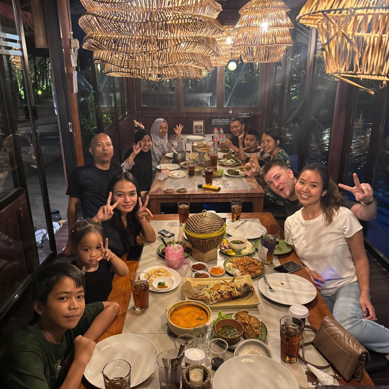 Meeting Rika’s family & eating super spicy food