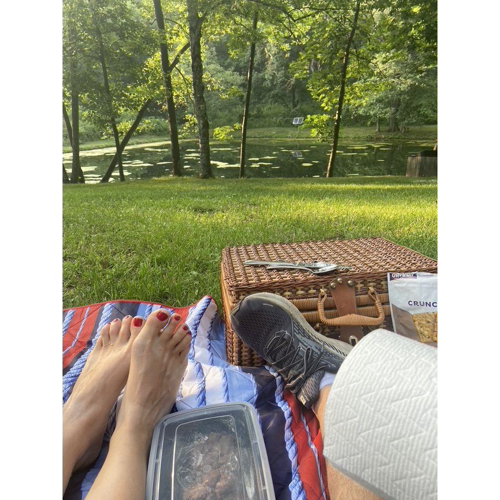 Picnic at the pond!!