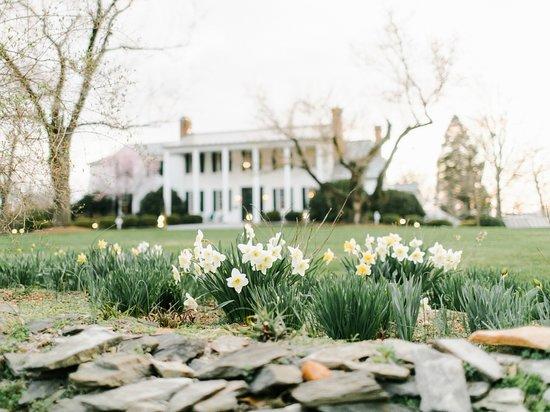 The Wedding Website of Erin Esbach and Zach Wiseman