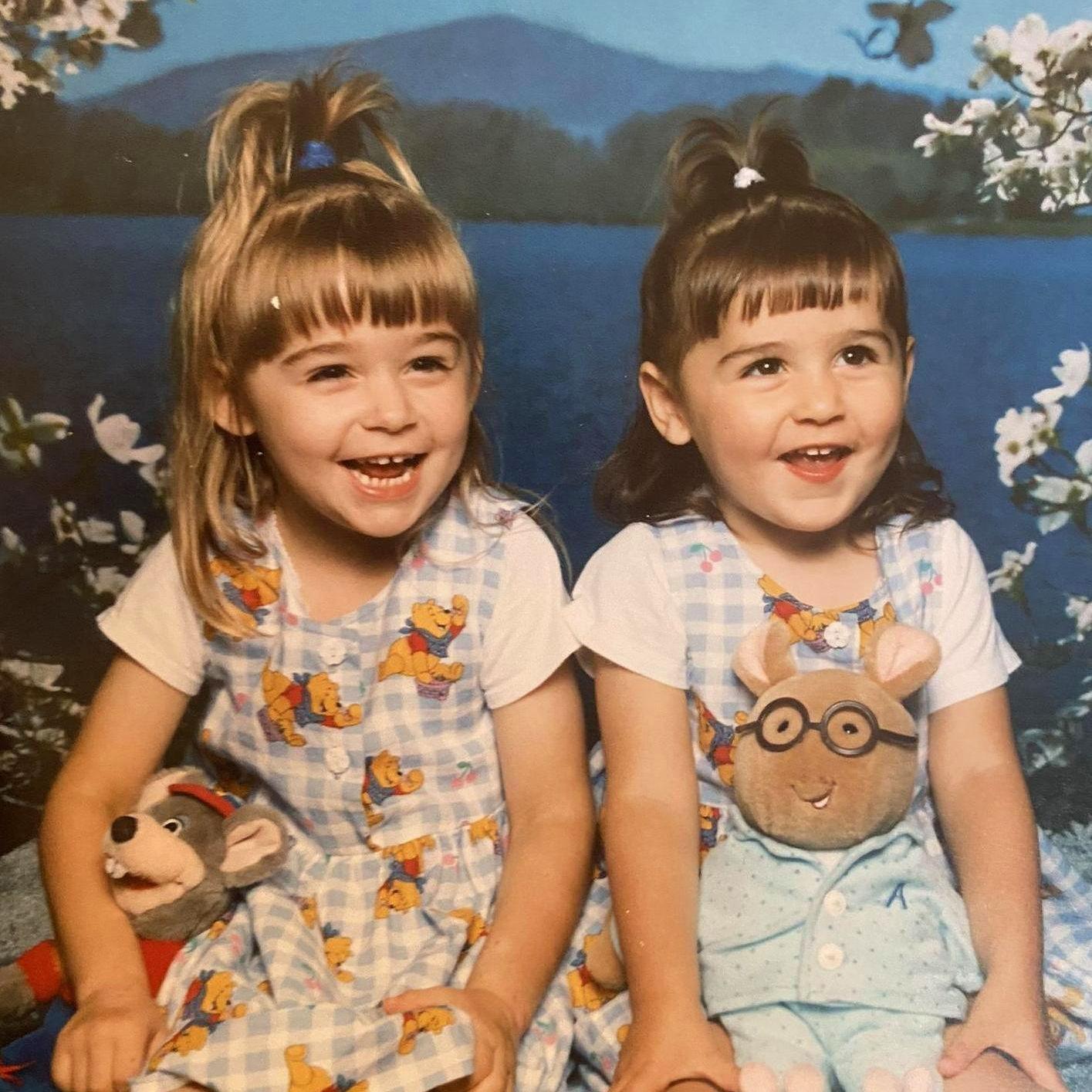 Despite often being dressed in matching outfits with the same haircuts, Emily is 2 years older than Sarah