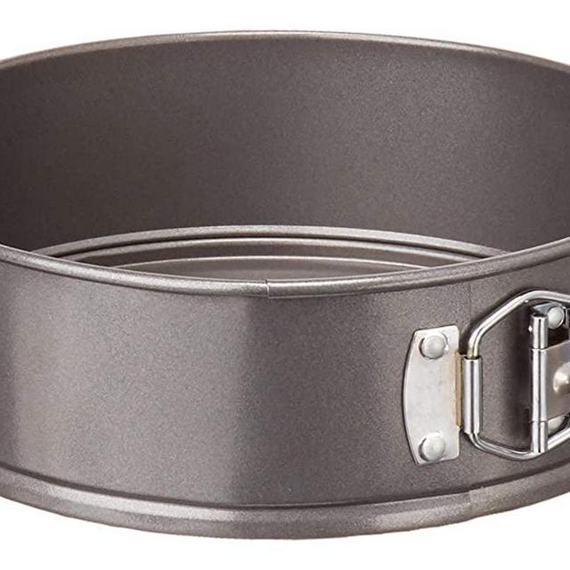Amazon Basics Non-Stick Springform Pan, 9-Inch