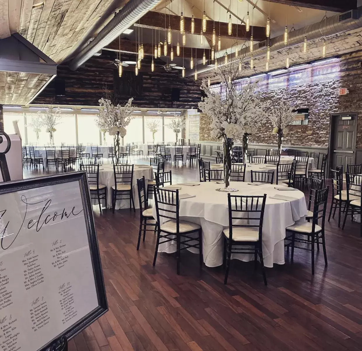 The Wedding Website of Danielle Padovani and Timothy Grochowski