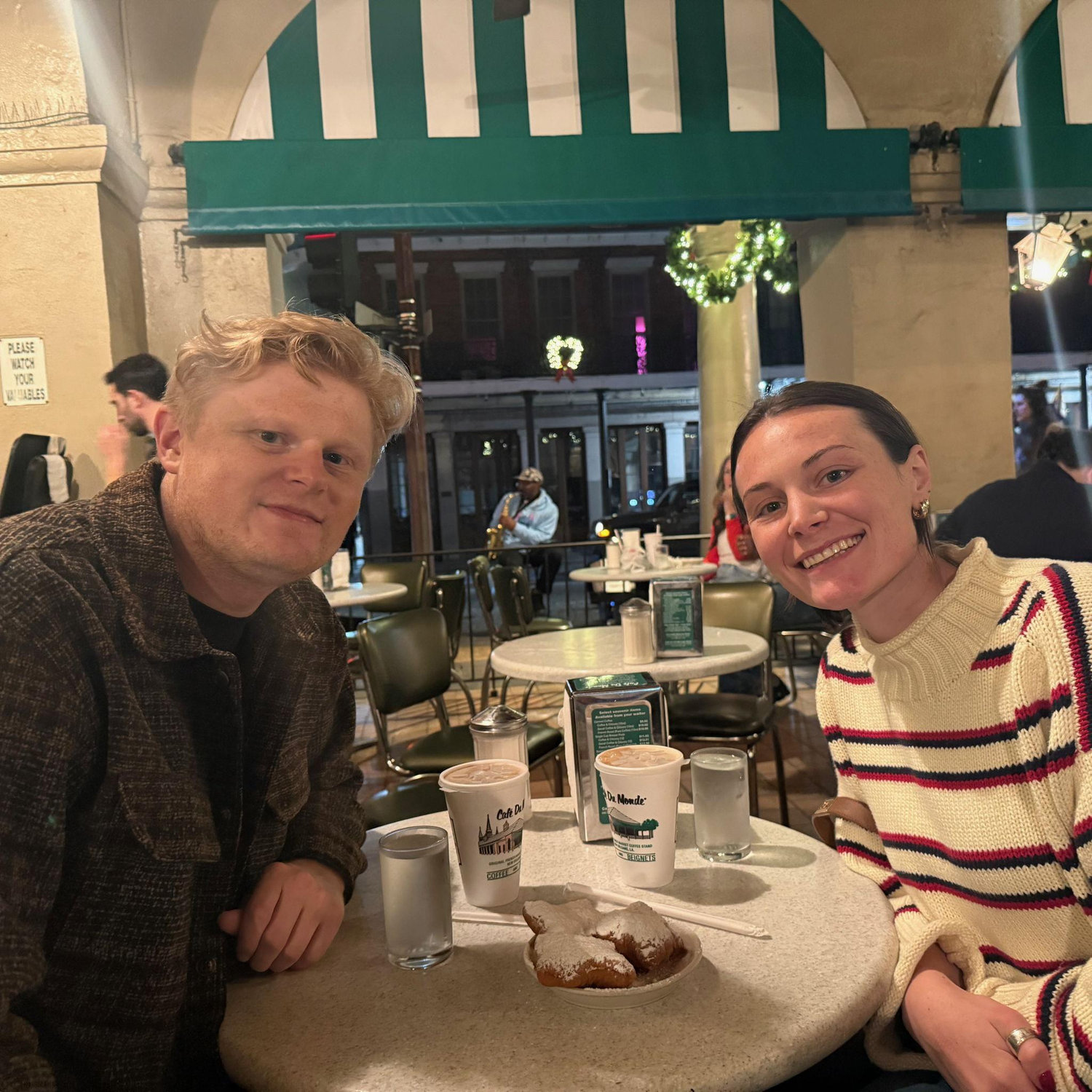 Cafe Du Monde- Dallas' first beignet!