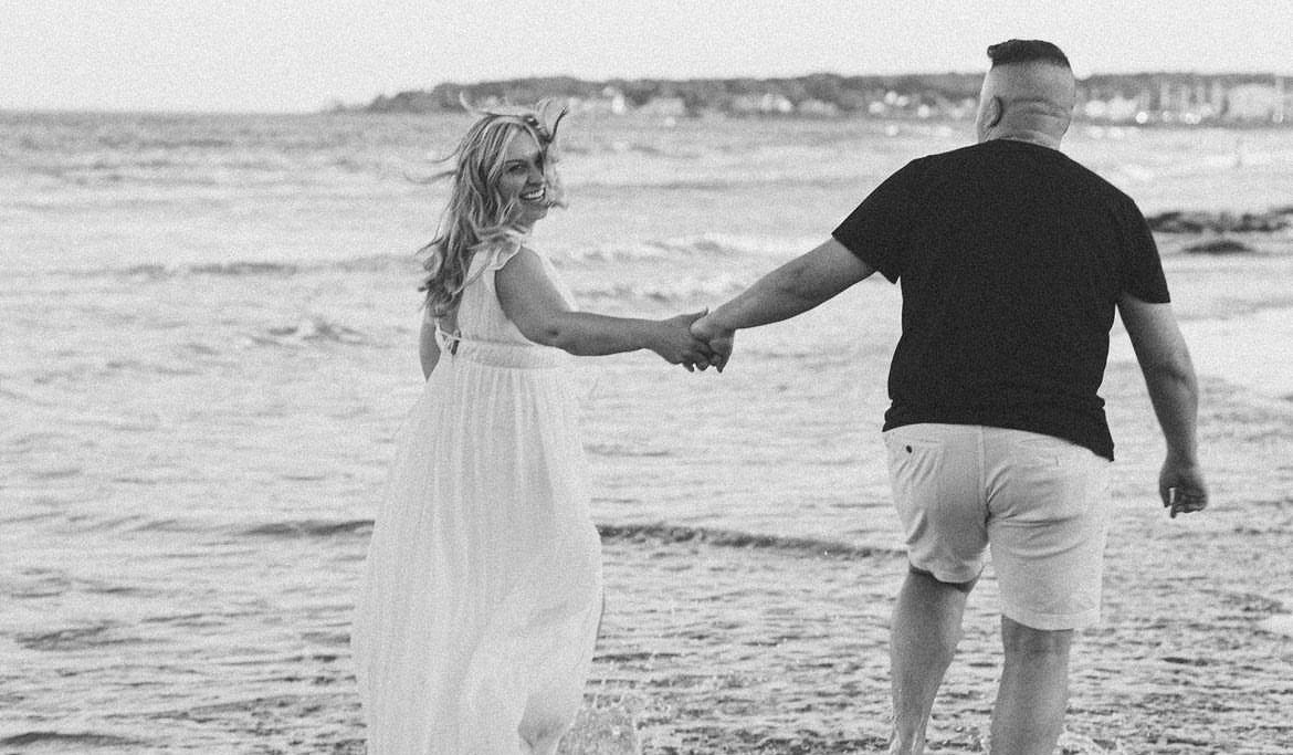 The Wedding Website of Victoria Simons and Ryan Poligni