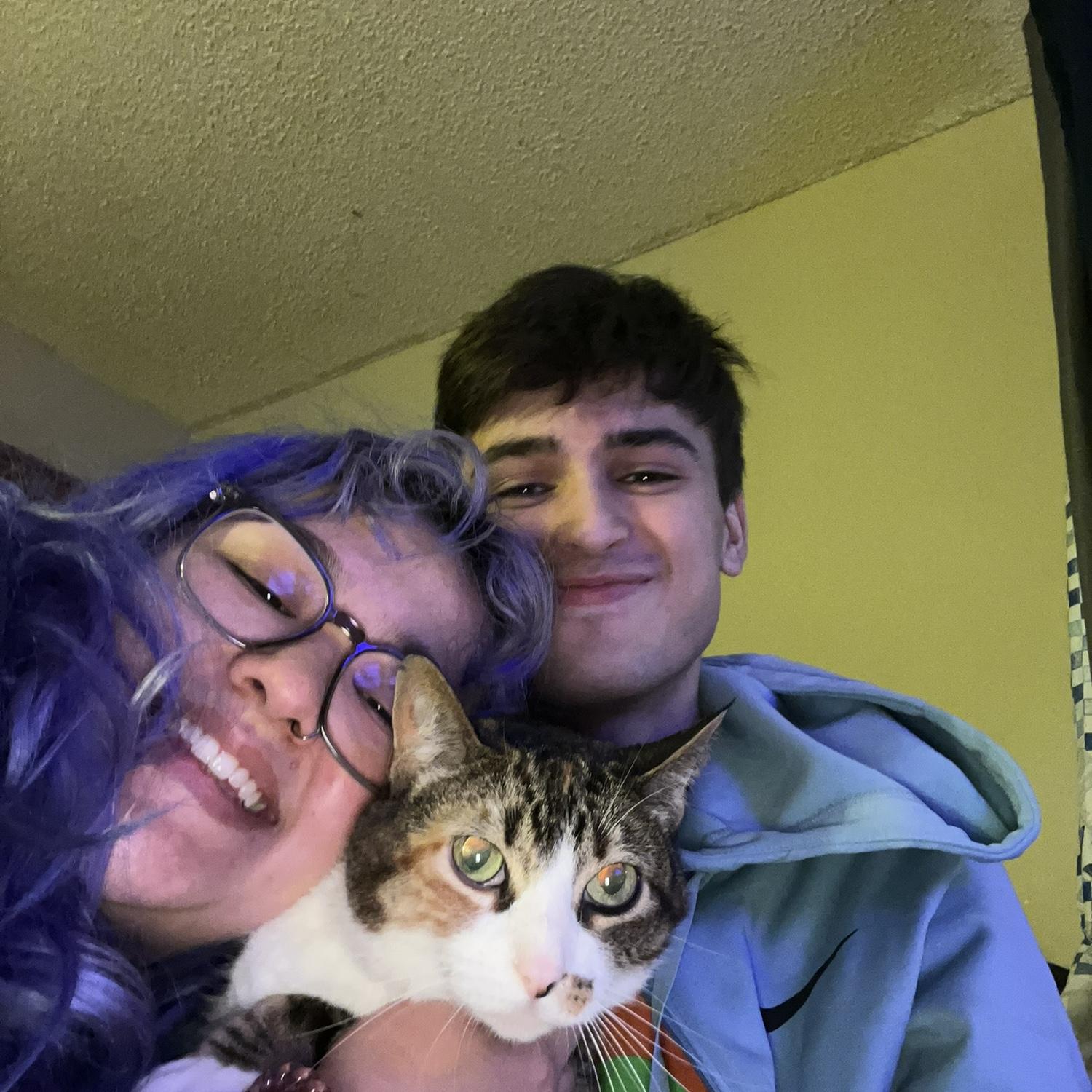 We spent a week in Washington after our Florida trip. So we had to get some cat bonding time in