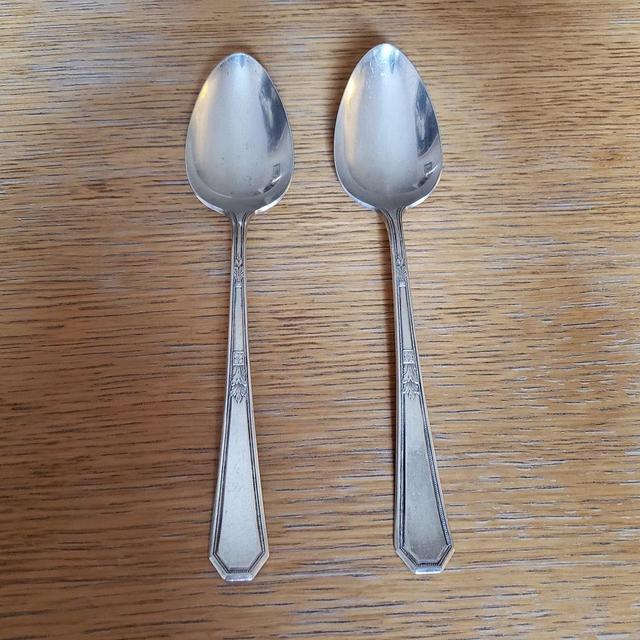 2 Wm. Rogers Mayfair Silver Plate Serving...