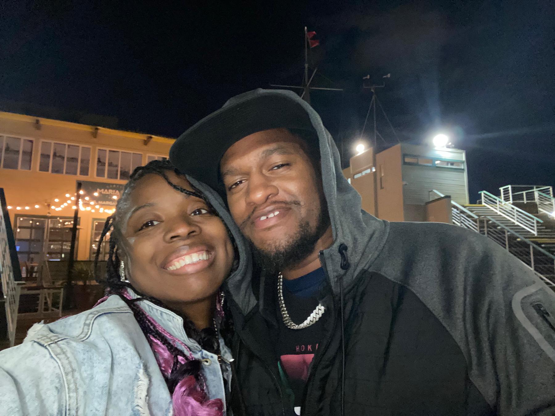 Our 1 year Anniversary at Santa Monica pier. Which is also where we went for our 1st Valentine date. I love being the beach 🏝️!