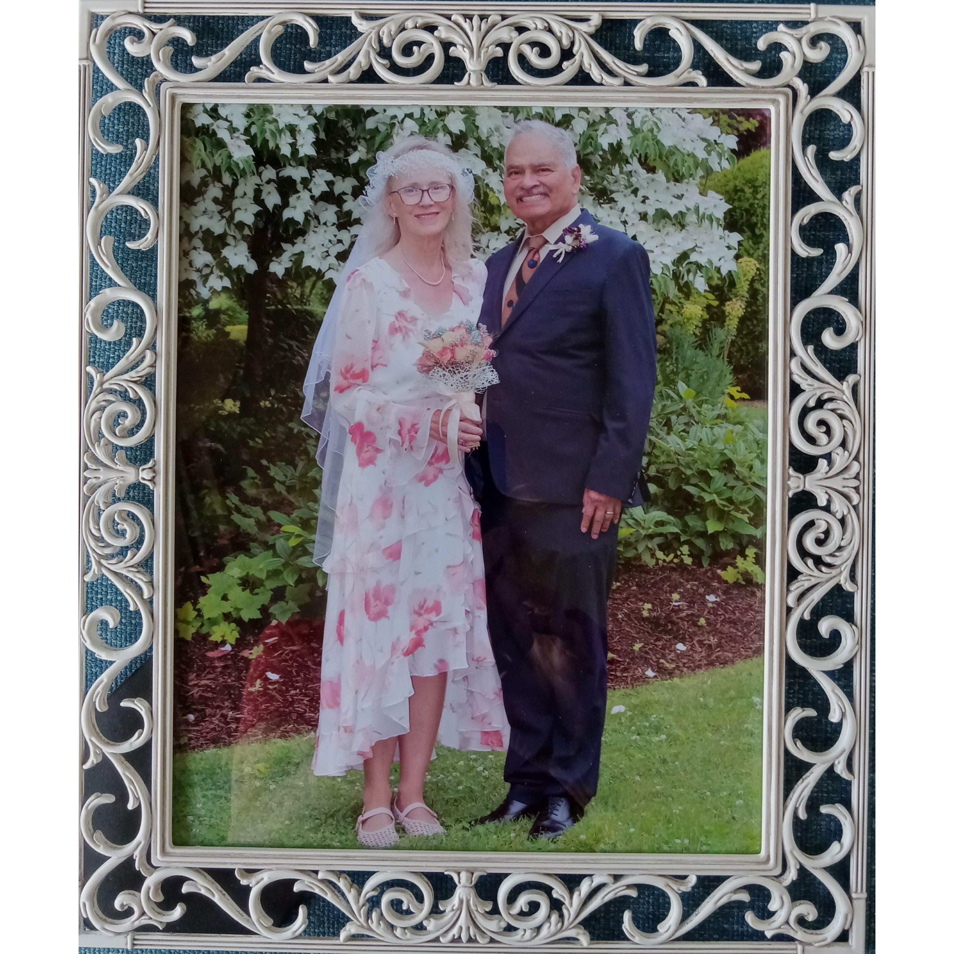 Leonard & Anita in bloom ... thanks to everyone for being part of our wedding day!