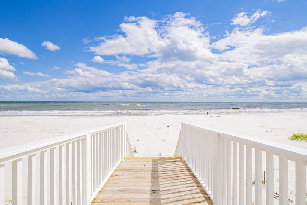 The Wedding Website of Teegan Eckes and Christopher Chitterling
