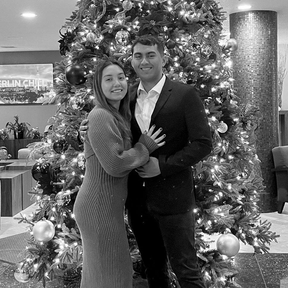 New years lovebirds