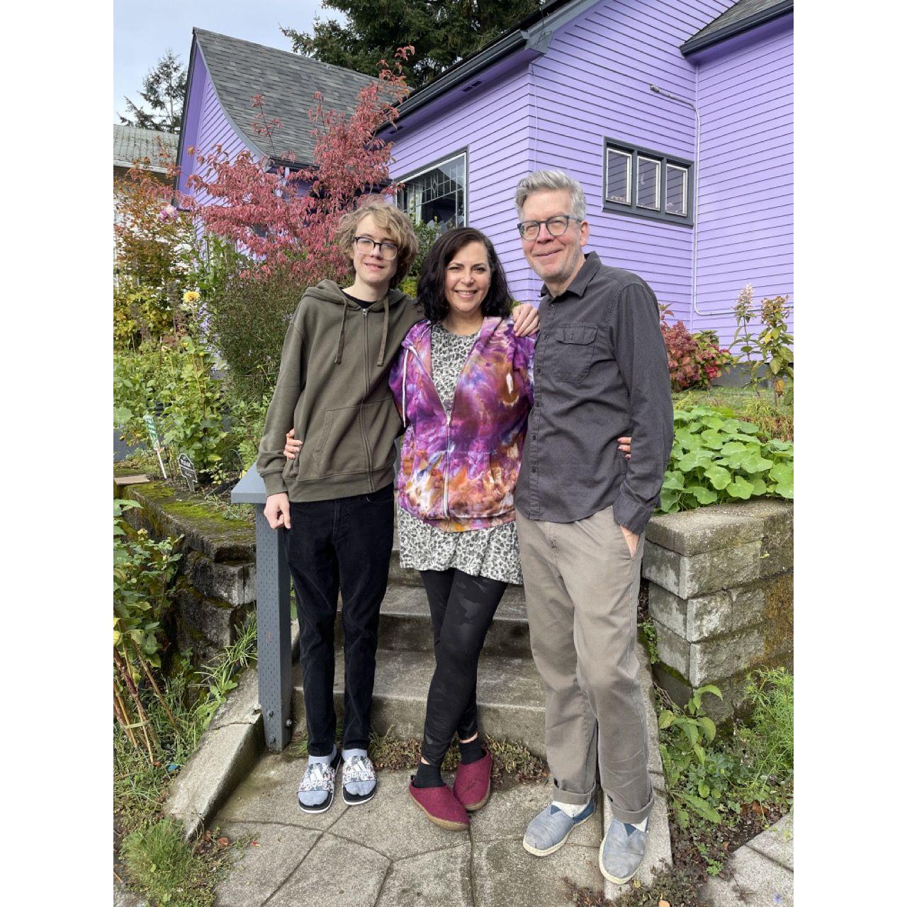 Finally shacked up after a serious renovation to Alicia's 1907 home!