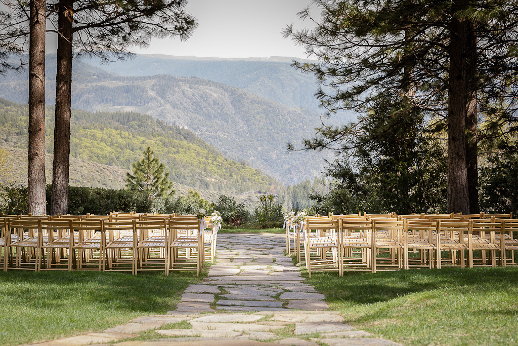 The Wedding Website of Lindsey Borin and Logan Baker