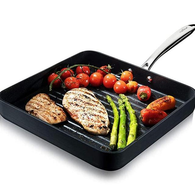 Nonstick Stove Top Grill Pan - PTFE/PFOA/PFOS Free 11" Hard-Anodized Non stick Grill & Griddle Pan - Kitchen Cookware ,High Ridges, Strong Riveted Handles, Dishwasher Safe - NutriChef NCGRP38