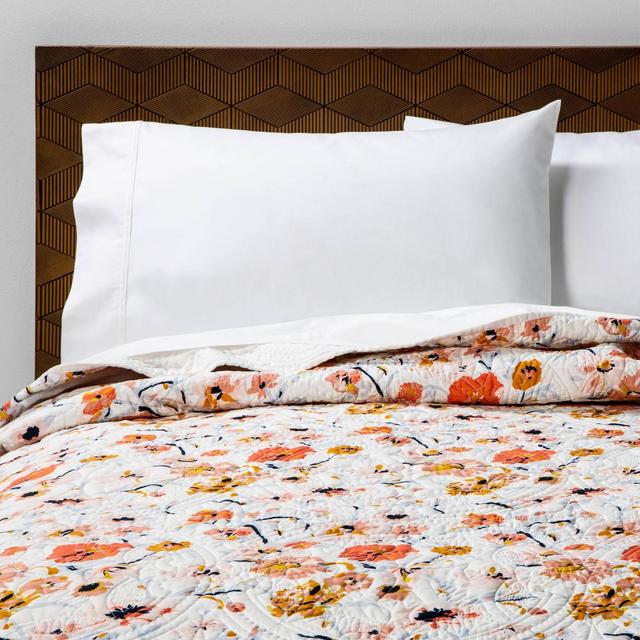 Full/Queen Medallion Stitch Quilt Multi Floral - Opalhouse™