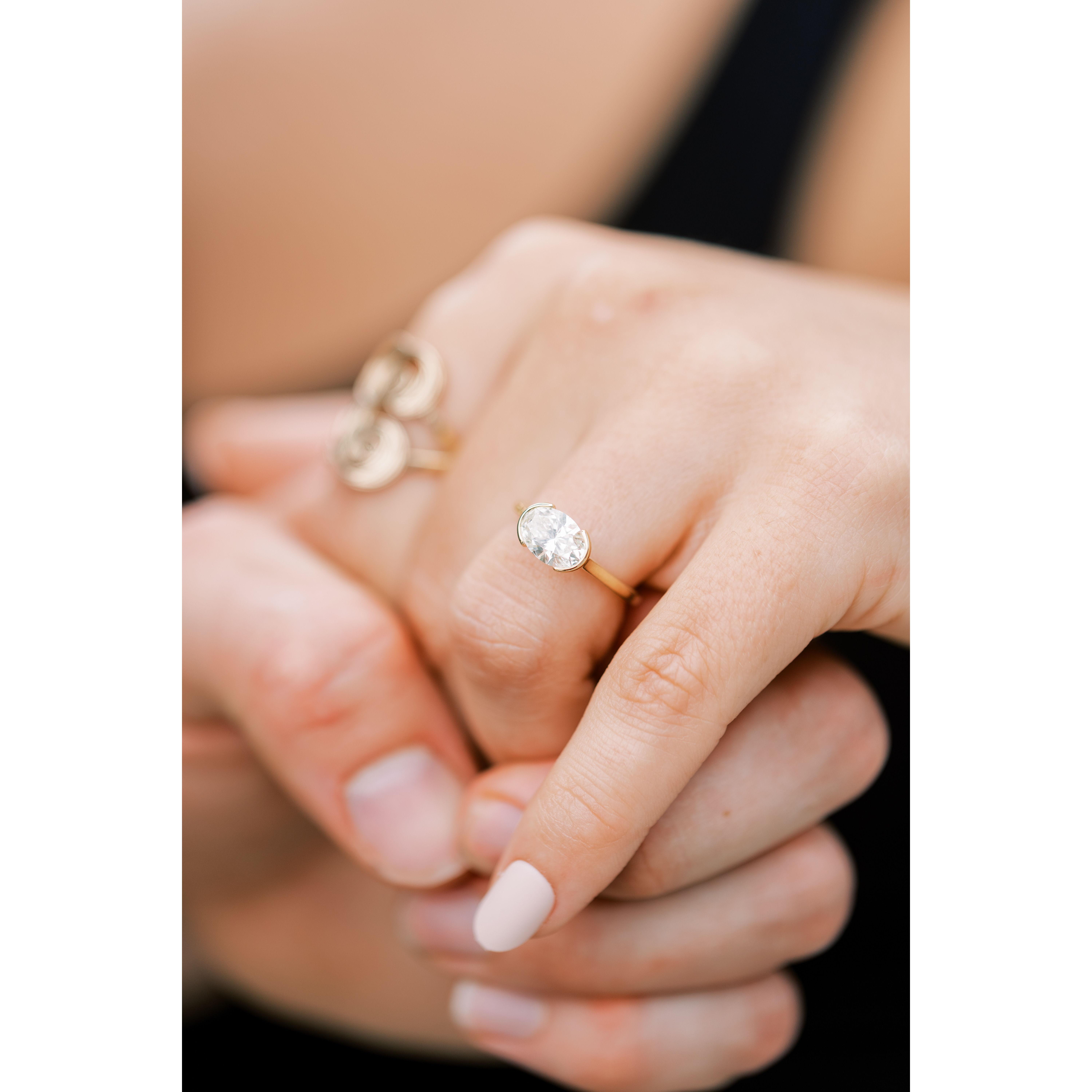 a moment for the ring :)