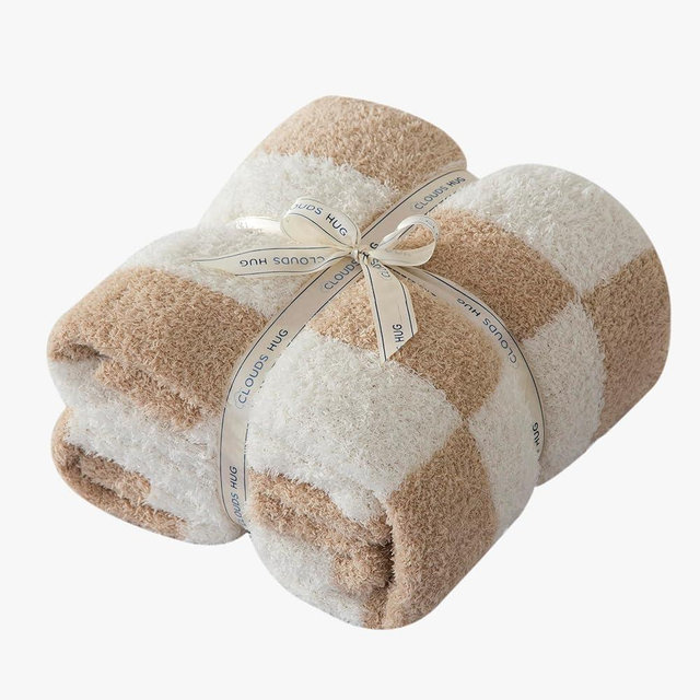 CLOUDS HUG Checkered Fall Throw Blanket for Couch - Super Soft Knit Bed Blanket， Fluffy Fuzzy Plush Lightweight Cozy Blankets for Sofa ，Light Brown，50" x 60"
