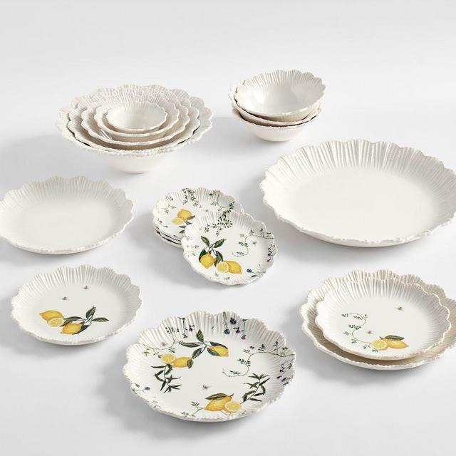 Monique Lhuillier Fluted Melamine 16-Piece Dinnerware Set - White Multi