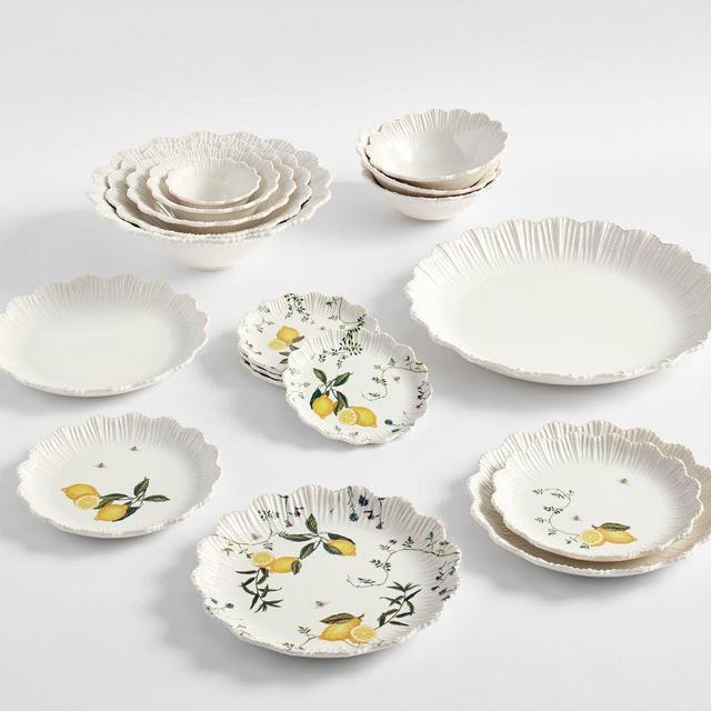 Monique Lhuillier Fluted Melamine 16-Piece Dinnerware Set - White Multi