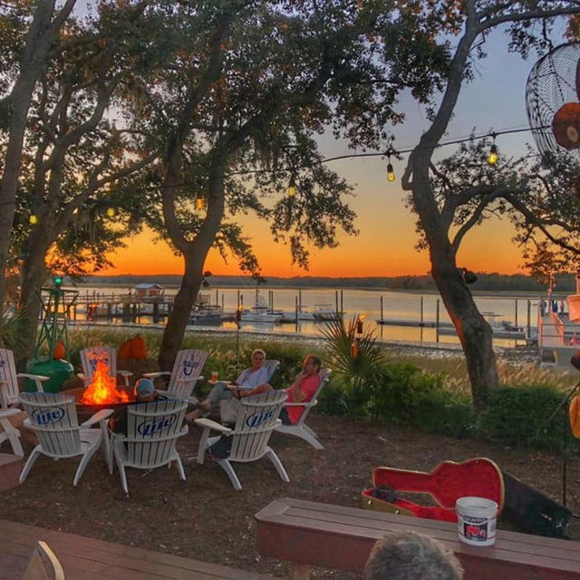 Classic Seafood Boil at Skull Creek Boathouse