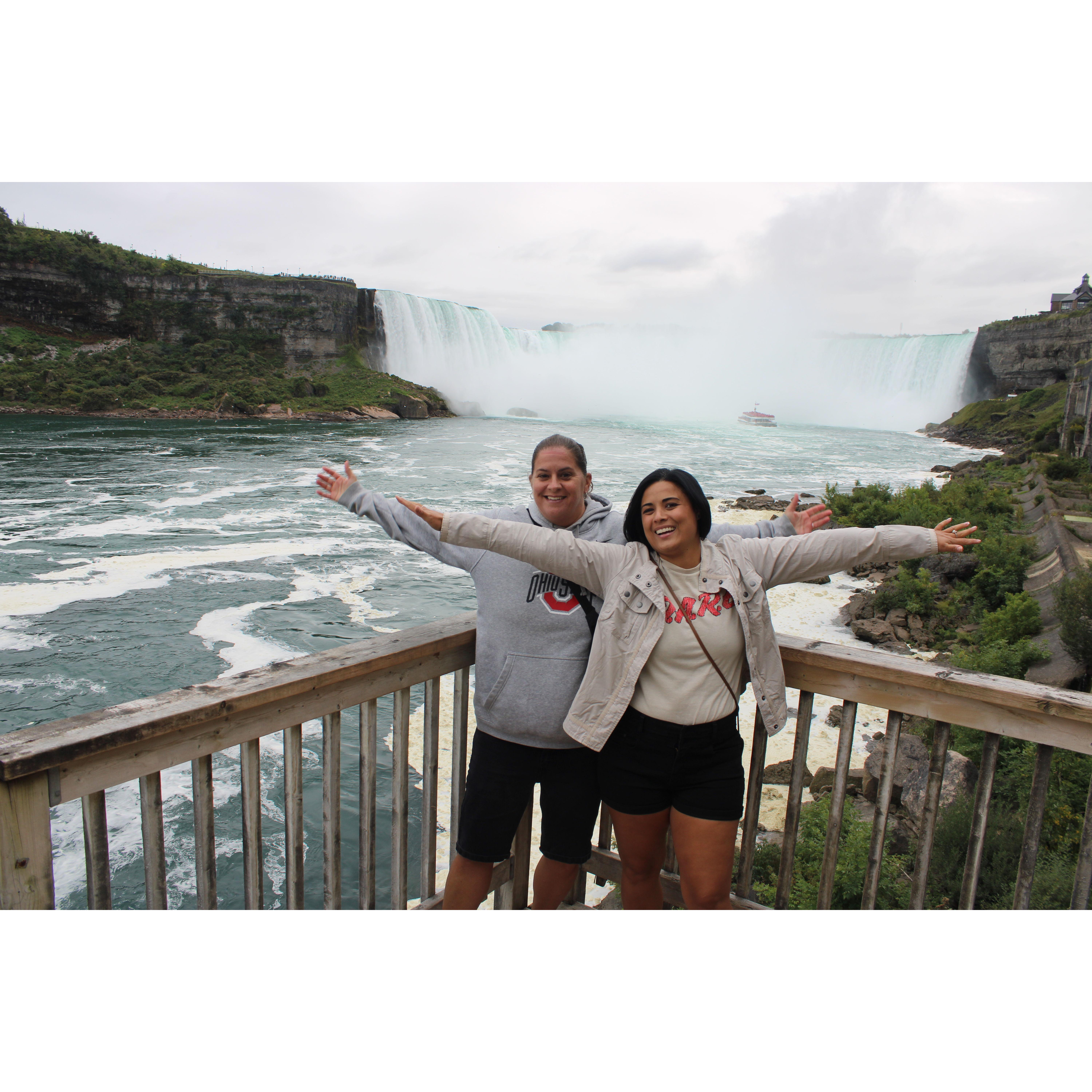 Sarah faces her fears for Angel to check a bucket list item...Ziplining Niagara Falls