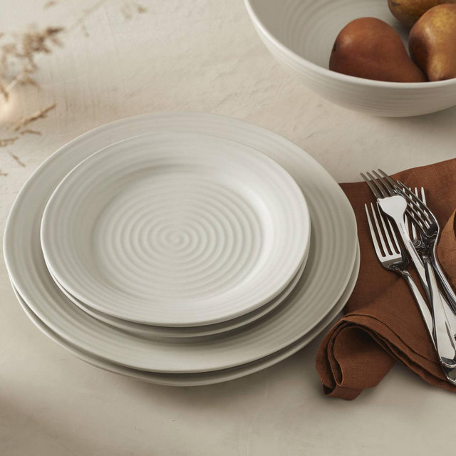 Oneida, Ridge 12-Piece Dinnerware Set, Service for 4
