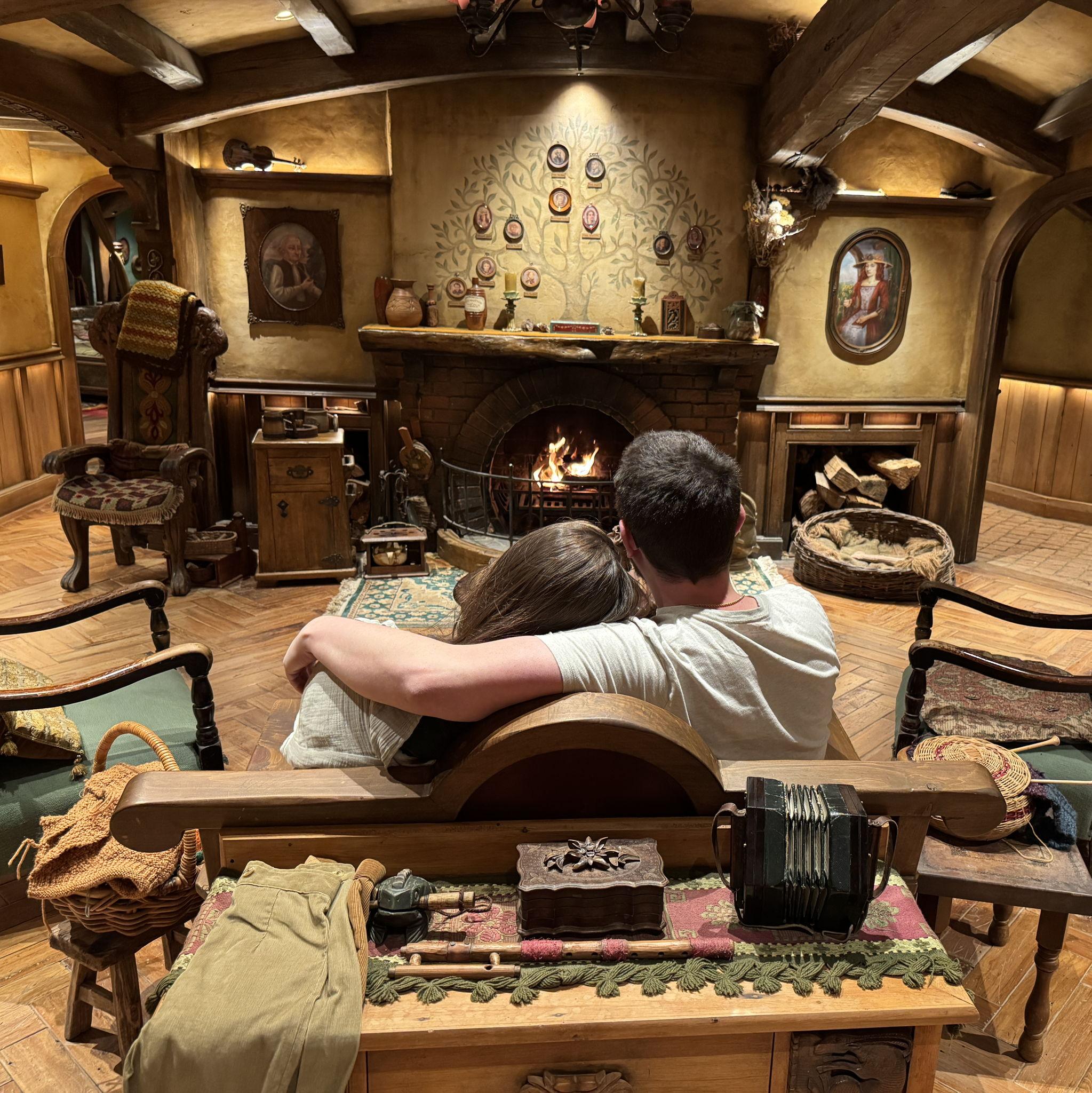 March 2025 - In the Shire, cozy in our little Hobbit-hole