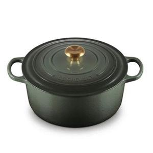 Signature Round 4.5 Qt Dutch Oven in Color Thyme