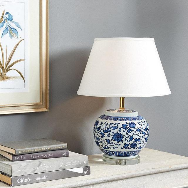 Blue & White Single Round Chinoiserie Table Lamp